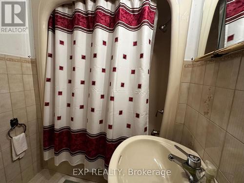 209 Cedric Avenue, Toronto, ON - Indoor Photo Showing Bathroom