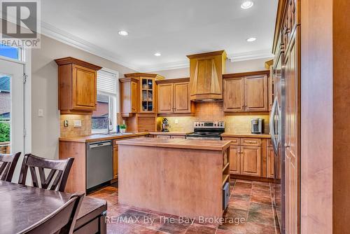 5335 Cosentino Gardens, Mississauga (Hurontario), ON - Indoor Photo Showing Kitchen