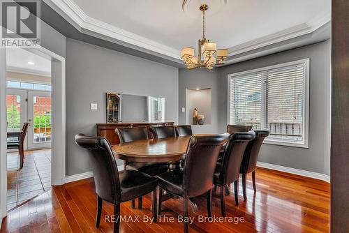 5335 Cosentino Gardens, Mississauga (Hurontario), ON - Indoor Photo Showing Dining Room