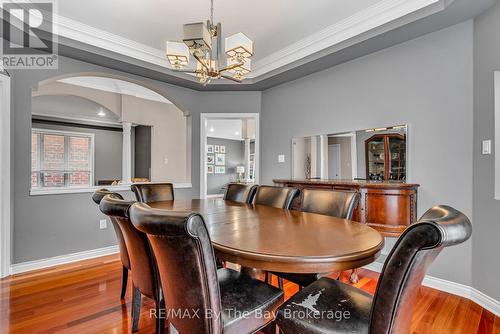 5335 Cosentino Gardens, Mississauga (Hurontario), ON - Indoor Photo Showing Dining Room