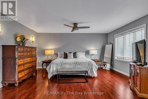 5335 Cosentino Gardens, Mississauga (Hurontario), ON - Indoor Photo Showing Bedroom