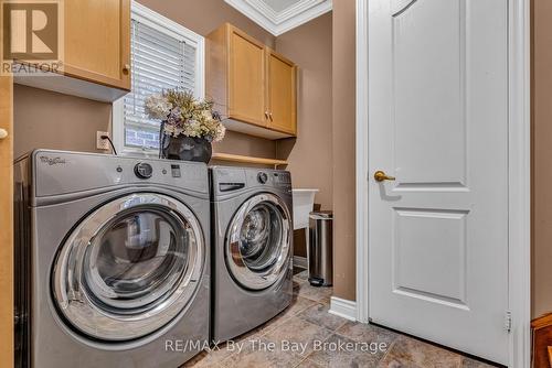 5335 Cosentino Gardens, Mississauga (Hurontario), ON - Indoor Photo Showing Laundry Room