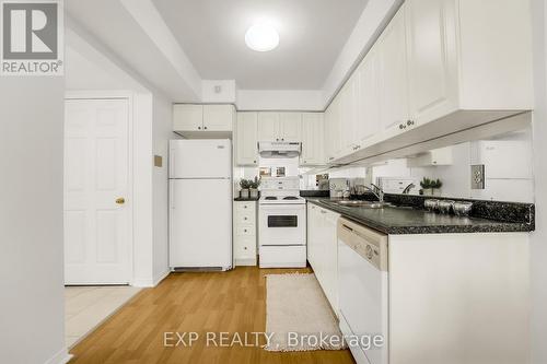 276 - 4975 Southampton Drive, Mississauga, ON - Indoor Photo Showing Kitchen