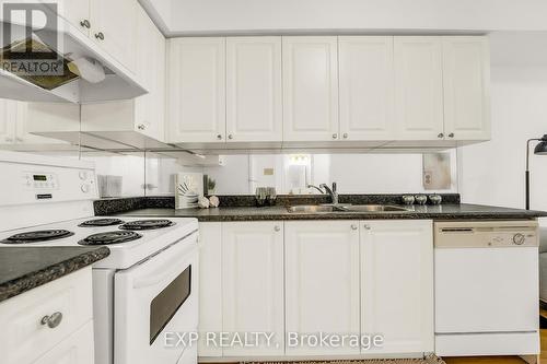 276 - 4975 Southampton Drive, Mississauga, ON - Indoor Photo Showing Kitchen With Double Sink