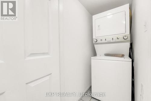 276 - 4975 Southampton Drive, Mississauga, ON - Indoor Photo Showing Laundry Room