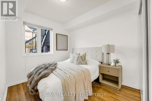 276 - 4975 Southampton Drive, Mississauga, ON - Indoor Photo Showing Bedroom