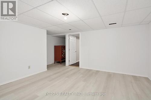 25 - 1570 Richmond Street, London, ON - Indoor Photo Showing Other Room