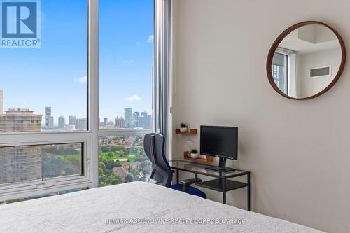 1811 - 5033 Four Springs Avenue, Mississauga, ON - Indoor Photo Showing Bedroom