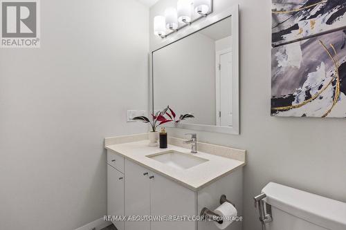 1811 - 5033 Four Springs Avenue, Mississauga, ON - Indoor Photo Showing Bathroom