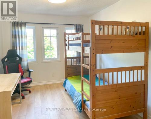 1377 Spring Garden Court, Mississauga, ON - Indoor Photo Showing Bedroom