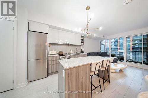 312 - 31 Tippett Road, Toronto, ON - Indoor Photo Showing Kitchen With Upgraded Kitchen