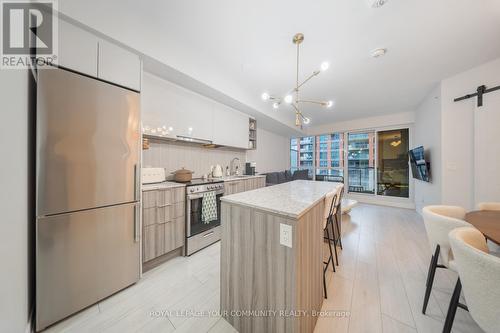 312 - 31 Tippett Road, Toronto, ON - Indoor Photo Showing Kitchen With Upgraded Kitchen