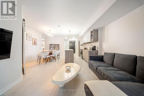 312 - 31 Tippett Road, Toronto, ON - Indoor Photo Showing Living Room