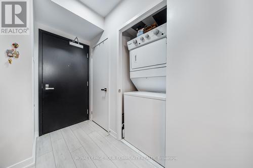 312 - 31 Tippett Road, Toronto, ON - Indoor Photo Showing Laundry Room