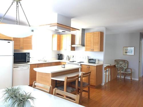 Kitchen - 50 Rue Gaudreau, Montmagny, QC - Indoor Photo Showing Kitchen