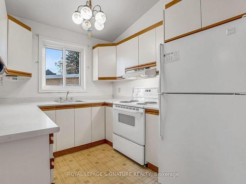 20 Chatfield Dr, Toronto, ON - Indoor Photo Showing Kitchen