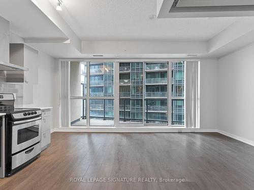 617-51 East Liberty St, Toronto, ON - Indoor Photo Showing Kitchen