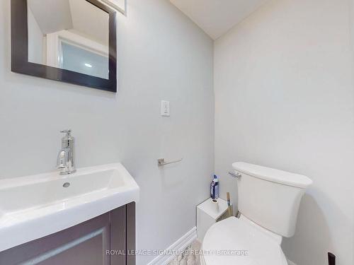 394 Belcourt Common, Oakville, ON - Indoor Photo Showing Bathroom