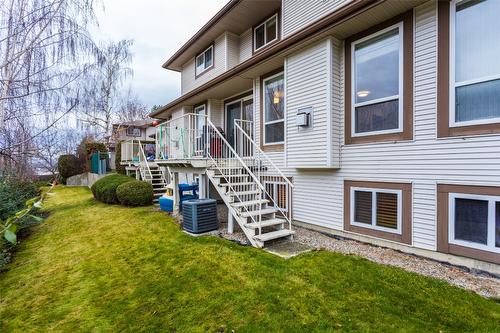 115-133 Wyndham Crescent, Kelowna, BC - Outdoor