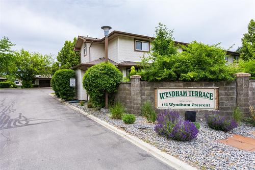 115-133 Wyndham Crescent, Kelowna, BC - Outdoor