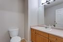 115-133 Wyndham Crescent, Kelowna, BC  - Indoor Photo Showing Bathroom 