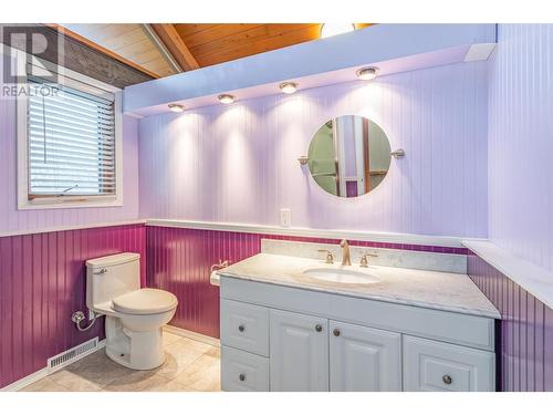 3586 Elliott Road, West Kelowna, BC - Indoor Photo Showing Bathroom