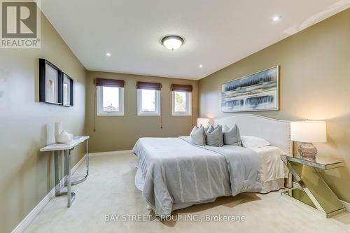 1141 Windrush Drive, Oakville, ON - Indoor Photo Showing Bedroom