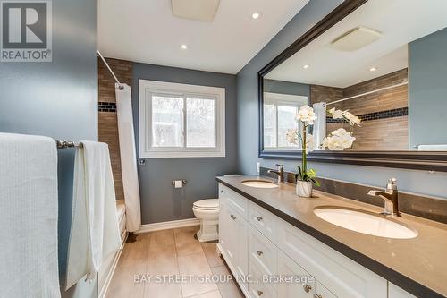 1141 Windrush Drive, Oakville, ON - Indoor Photo Showing Bathroom