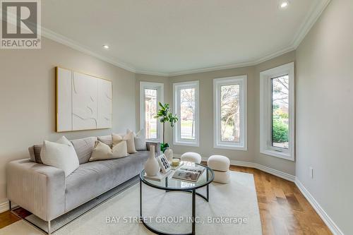 1141 Windrush Drive, Oakville, ON - Indoor Photo Showing Living Room