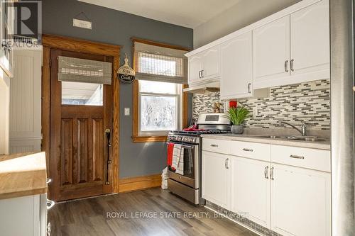 15 Connaught Avenue S, Hamilton, ON - Indoor Photo Showing Kitchen With Double Sink