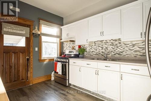 15 Connaught Avenue S, Hamilton, ON - Indoor Photo Showing Kitchen With Double Sink