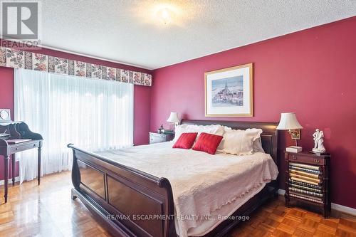 1983 Roy Ivor Crescent, Mississauga, ON - Indoor Photo Showing Bedroom