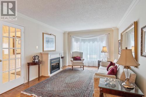 1983 Roy Ivor Crescent, Mississauga, ON - Indoor Photo Showing Living Room With Fireplace