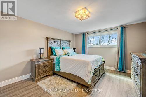 3 - 985 Limeridge Road E, Hamilton, ON - Indoor Photo Showing Bedroom