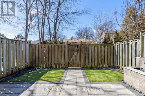 3 - 985 Limeridge Road E, Hamilton, ON - Outdoor