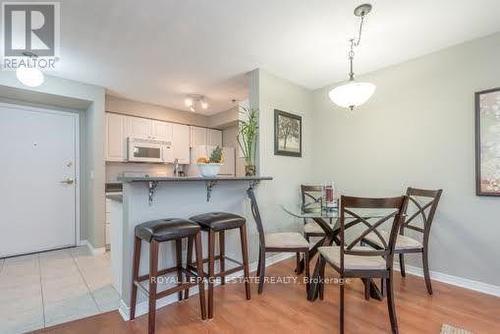 325 - 684 Warden Avenue, Toronto, ON - Indoor Photo Showing Dining Room