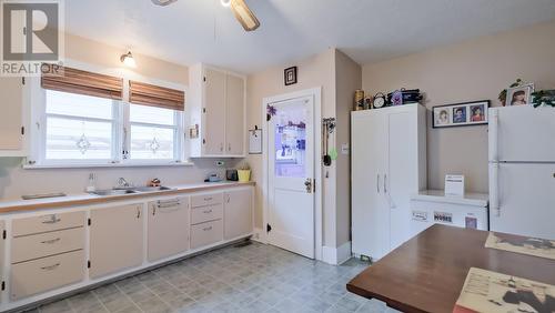 342 Norton Street, Penticton, BC - Indoor Photo Showing Kitchen With Double Sink