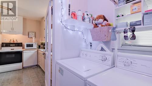 342 Norton Street, Penticton, BC - Indoor Photo Showing Laundry Room