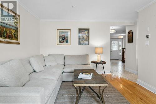 133 - 3333 New Street, Burlington, ON - Indoor Photo Showing Living Room