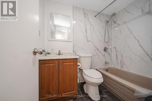 5 - 3175 Kirwin Avenue, Mississauga, ON - Indoor Photo Showing Bathroom