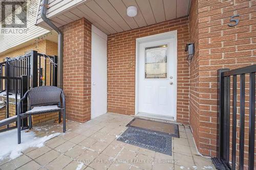 5 - 3175 Kirwin Avenue, Mississauga, ON - Outdoor With Exterior