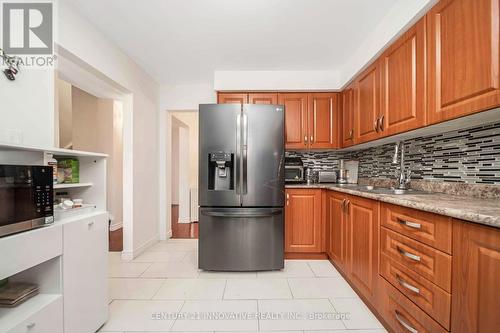 5 - 3175 Kirwin Avenue, Mississauga, ON - Indoor Photo Showing Kitchen With Double Sink