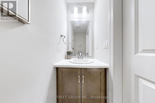 2 Groom Lane, Hamilton, ON - Indoor Photo Showing Bathroom