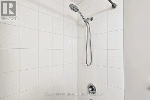 2 Groom Lane, Hamilton, ON - Indoor Photo Showing Bathroom