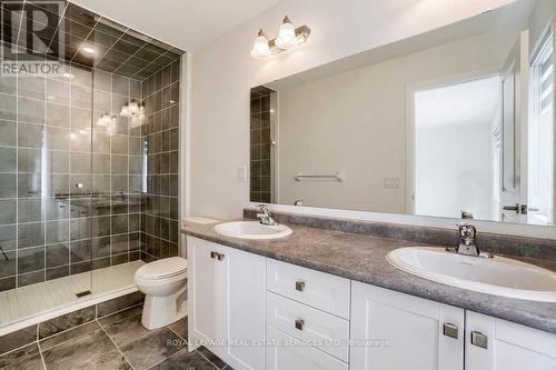 269 Provident Way, Hamilton, ON - Indoor Photo Showing Bathroom