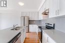 269 Provident Way, Hamilton, ON  - Indoor Photo Showing Kitchen With Stainless Steel Kitchen With Double Sink With Upgraded Kitchen 