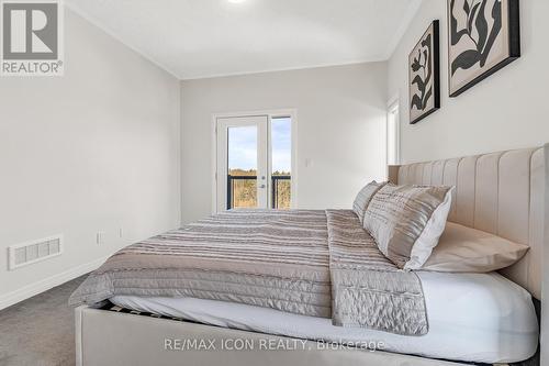 68 - 261 Woodbine Avenue W, Kitchener, ON - Indoor Photo Showing Bedroom