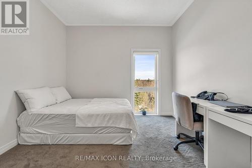 68 - 261 Woodbine Avenue W, Kitchener, ON - Indoor Photo Showing Bedroom