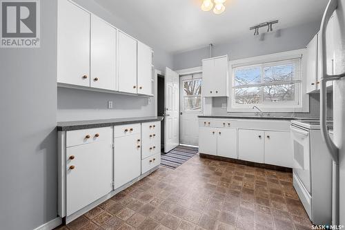 2109 Winnipeg Street, Regina, SK - Indoor Photo Showing Kitchen