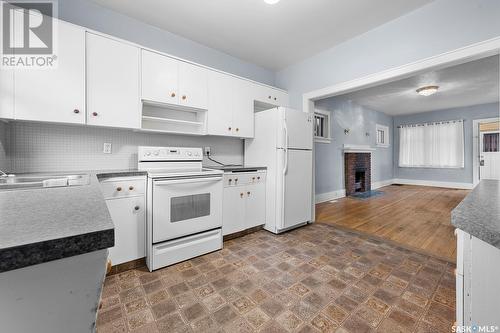 2109 Winnipeg Street, Regina, SK - Indoor Photo Showing Kitchen